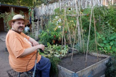 Jörg im Garten